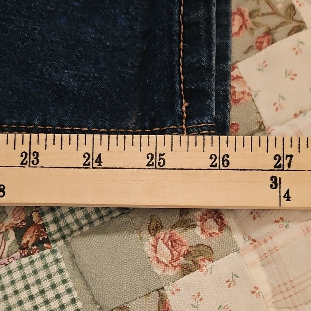 Curve Appeal High Rise Skinny w/ Comfort Waist - Size 10/30 - Picture 5 of 9
